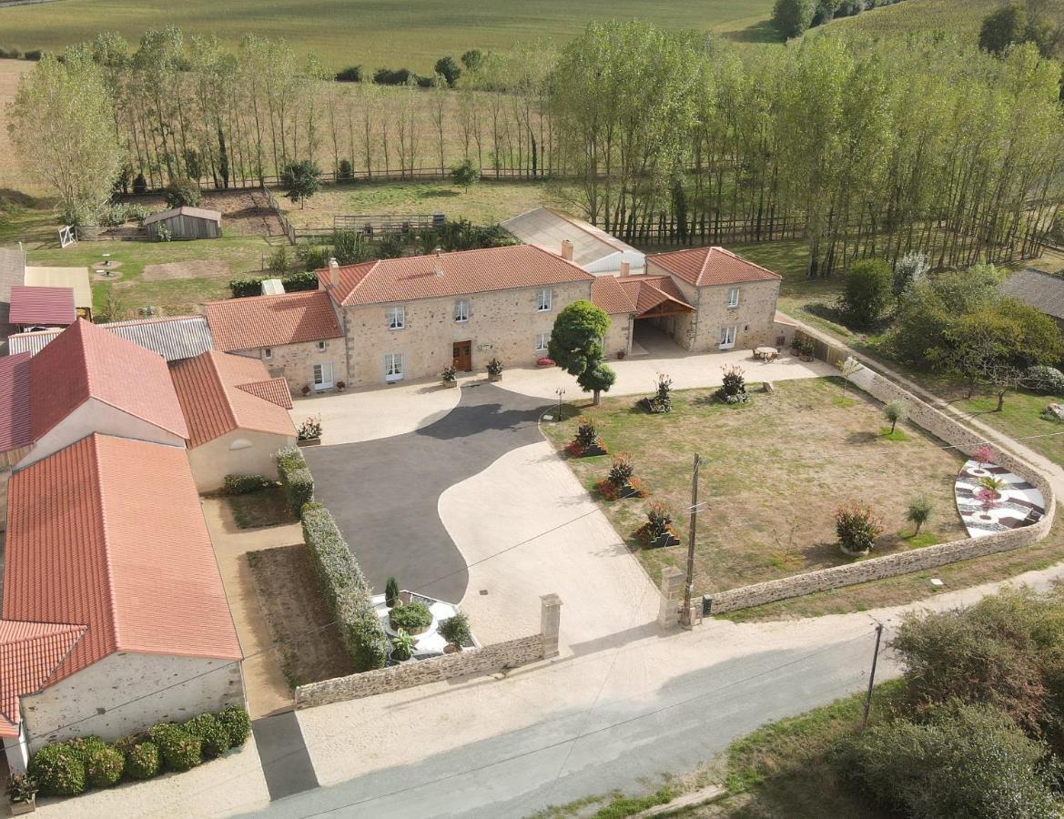 Le Logis Du Chateau Vieillevigne Exteriér fotografie