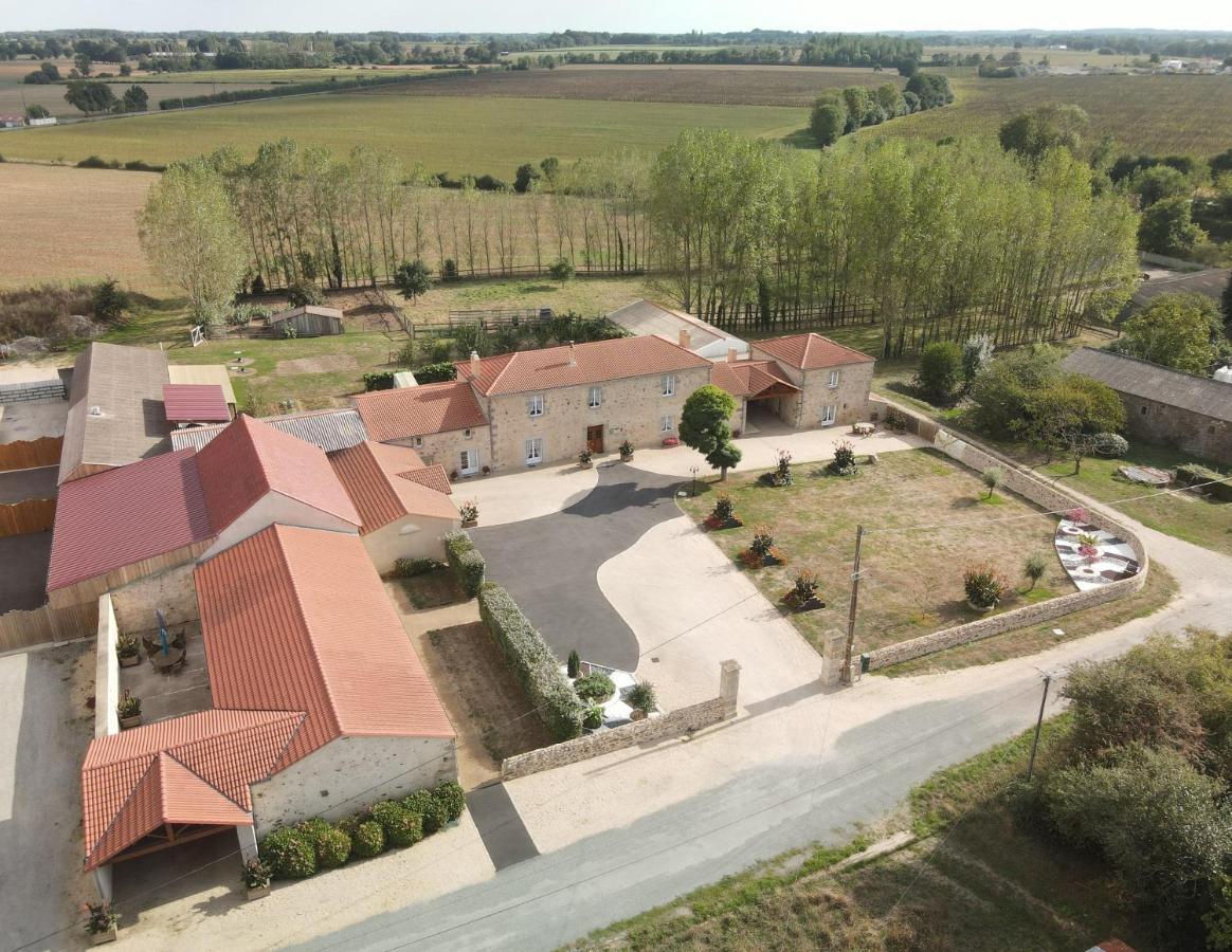 Le Logis Du Chateau Vieillevigne Exteriér fotografie