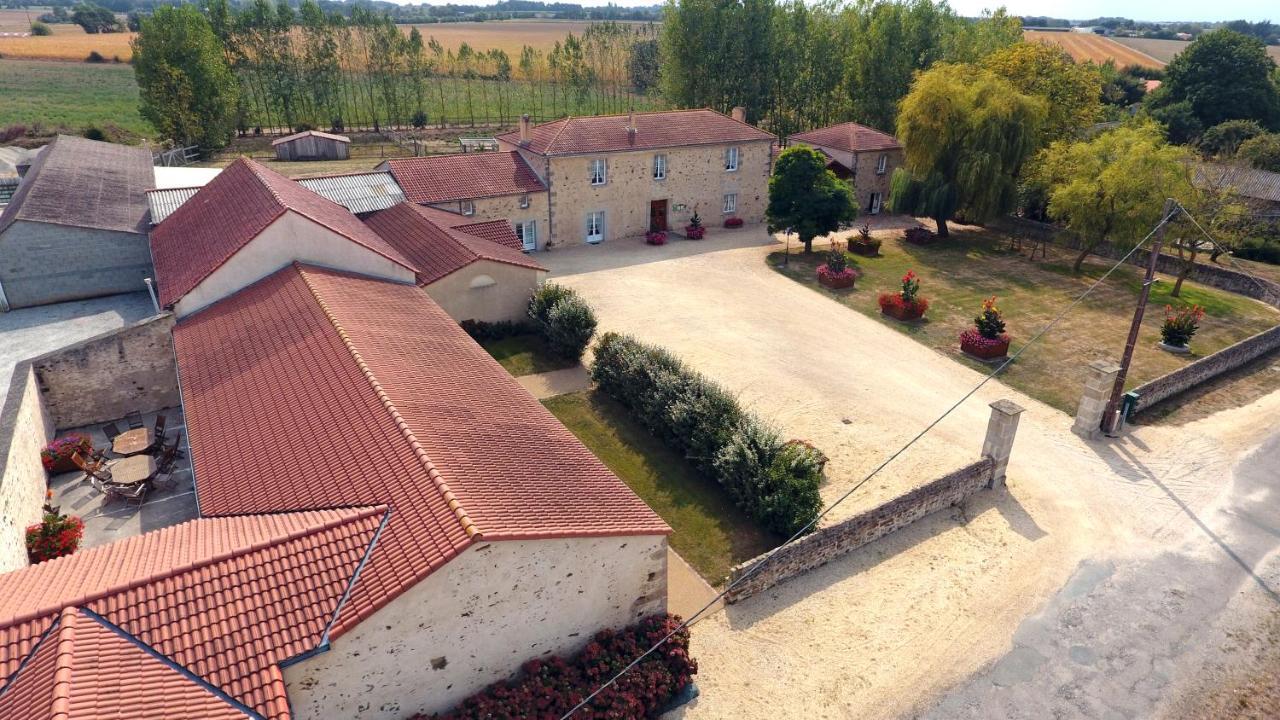 Le Logis Du Chateau Vieillevigne Exteriér fotografie