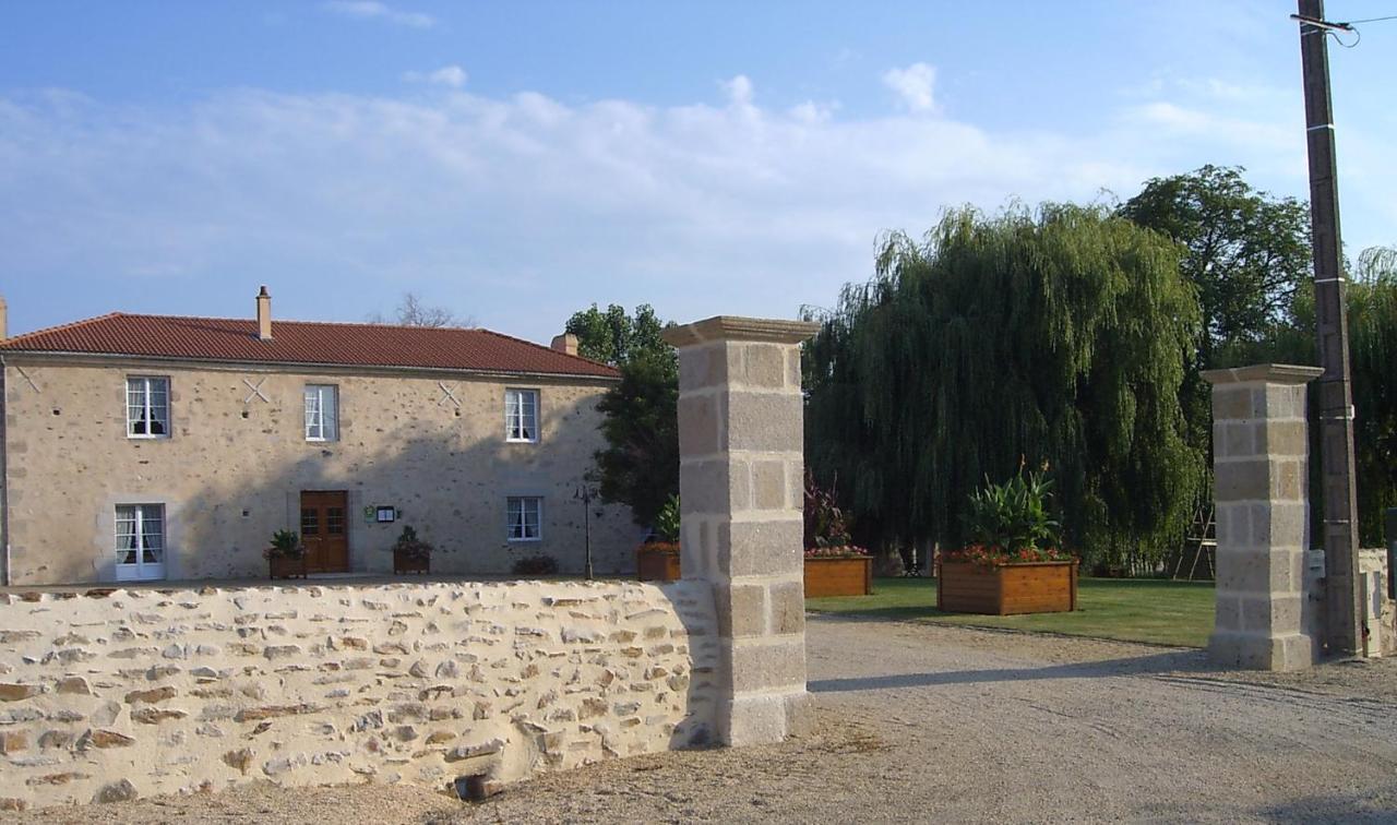 Le Logis Du Chateau Vieillevigne Exteriér fotografie